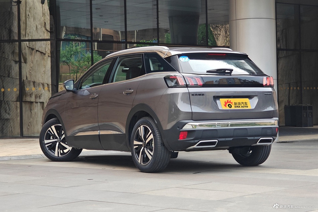 2023款标致4008 360THP 科技版