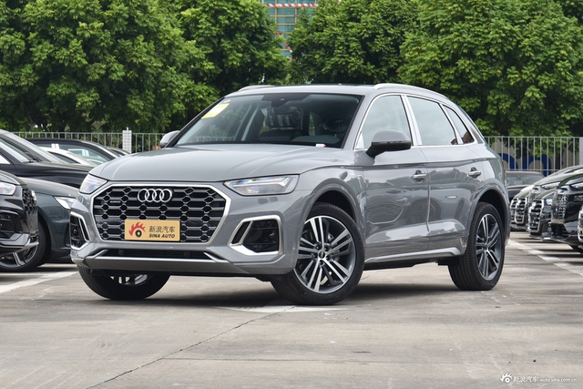 2026款奥迪Q5L 45周年典藏版 40 TFSI 时尚动感型