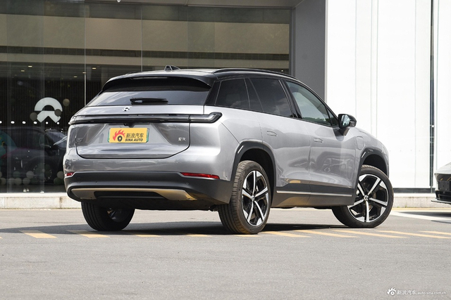 2024款蔚来ES7 75kWh