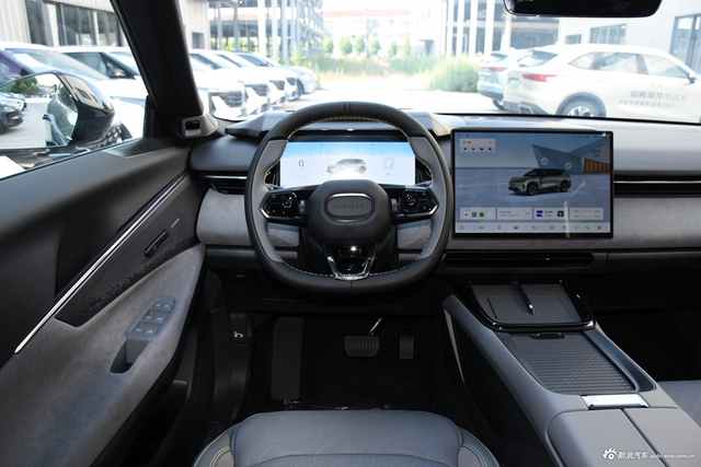 2025款领克08 EM-P 220四驱性能Halo