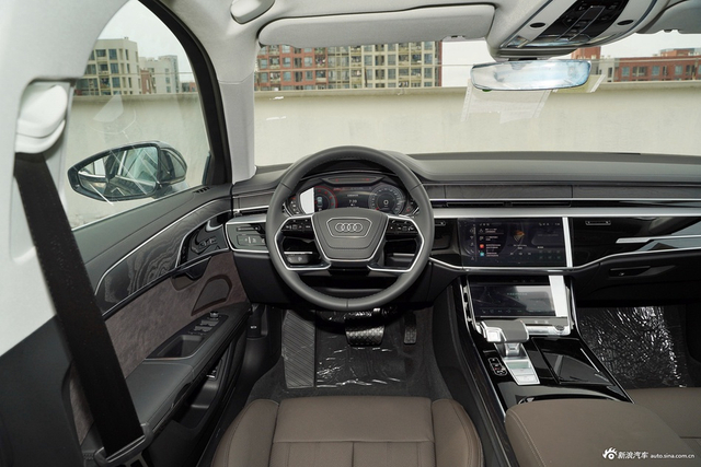 2025款奥迪A8L 45 TFSI quattro 豪华型
