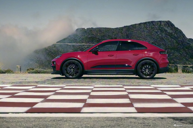 2026款Macan纯电 GTS 官图