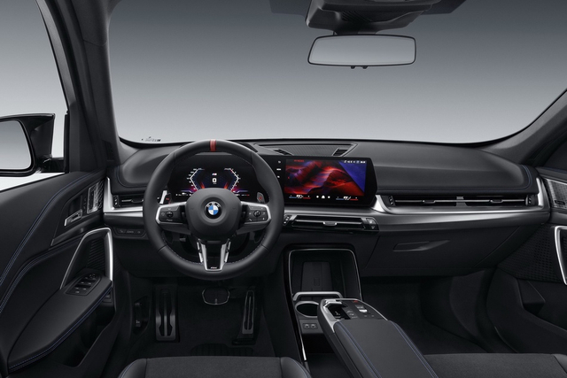 2024款宝马X1 M35Li 官图