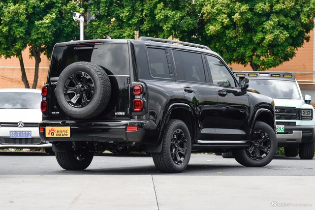 2025款哈弗H9 2.0T 汽油四驱勇士版