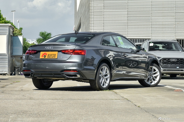 2024款奥迪A5 Coupe 40 TFSI 时尚动感型