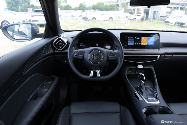 2024款MG5 180DVVT 全球抢先版
