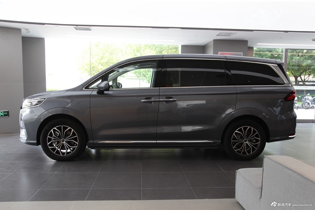 2022款荣威iMAX8 EV 豪华版