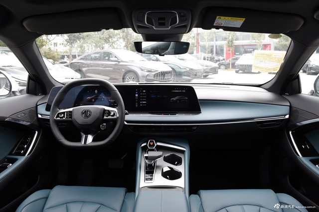 2025款MG7 405 AT尊享版