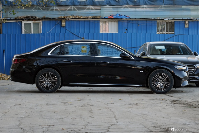 2026款奔驰E级 260 L 经典型