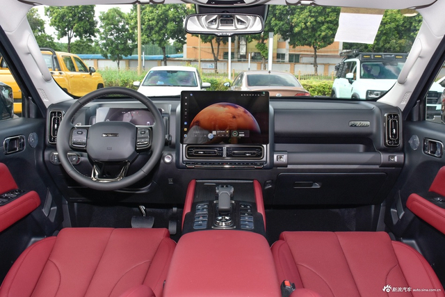 2025款哈弗H9 2.0T 汽油四驱勇士版