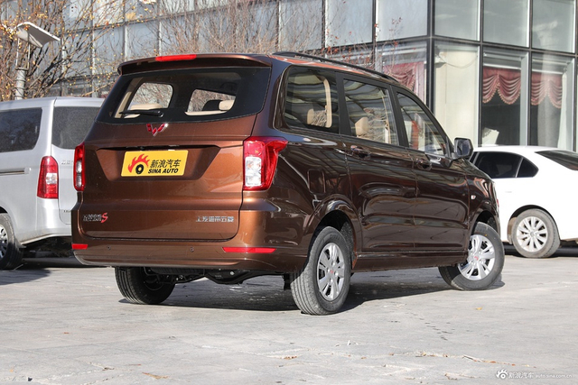 2021款五菱宏光改款 1.5L S舒适型LAR