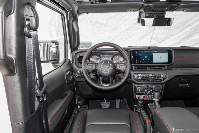 2024款牧马人 2.0T 罗宾汉四门版