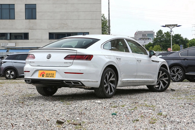 2024款一汽-大众CC 330TSI 炫目版
