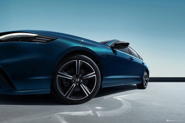 2023款英仕派混动 官图