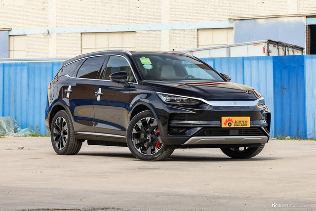 2024款比亚迪唐EV 荣耀版 730KM 尊享型