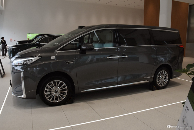 2025款魏牌 高山 四驱高山8