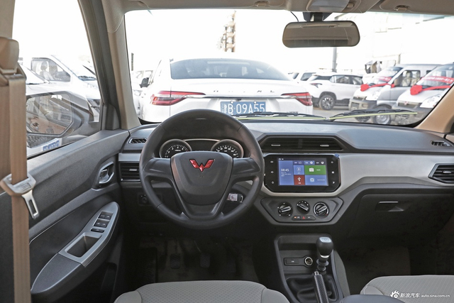 2021款五菱宏光改款 1.5L S舒适型LAR