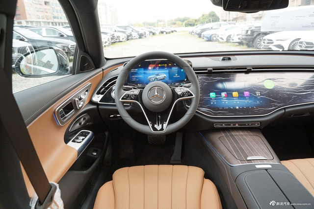 2025款奔驰E级改款 E 300 L 豪华型