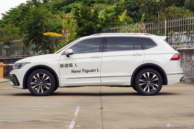 2024款途观L 出众款 330TSI 自动两驱R-Line龙耀版