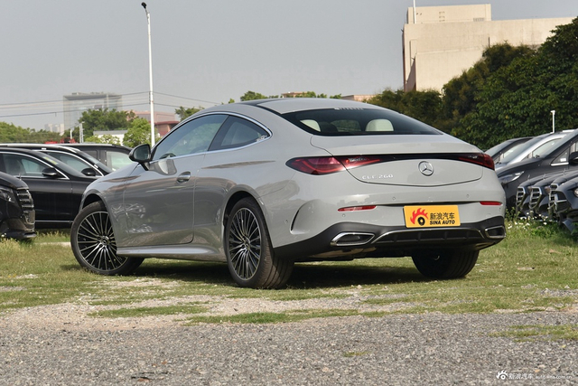 2025款奔驰CLE 260 轿跑车