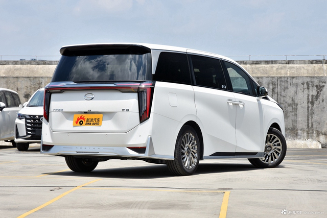 2024款传祺M8 宗师系列 400T 科技关爱版