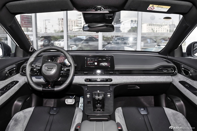 2024款影豹 400T 自动 R MAX