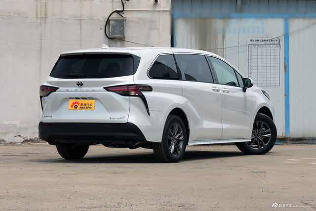 2027款赛那SIENNA 2.5L 双擎四驱舒适版