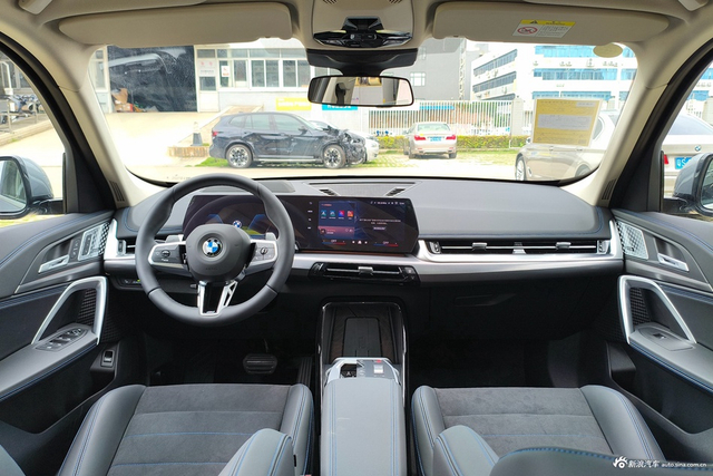 2024款宝马X1 xDrive25Li M运动套装