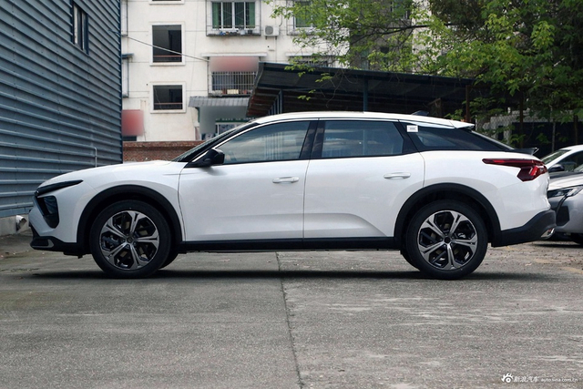 2024款凡尔赛C5 X 1.6T 享不凡