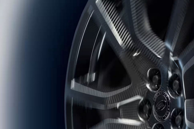 2024款揽胜运动版 4.4 V8 SV Edition One 官图