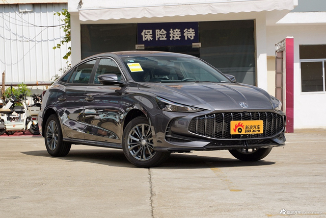 2026款MG5 180DVVT 全球豪华版