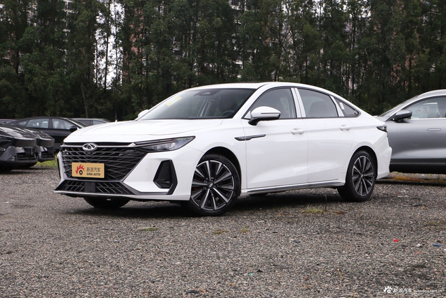 2025款艾瑞泽8 2.0T 自动御+