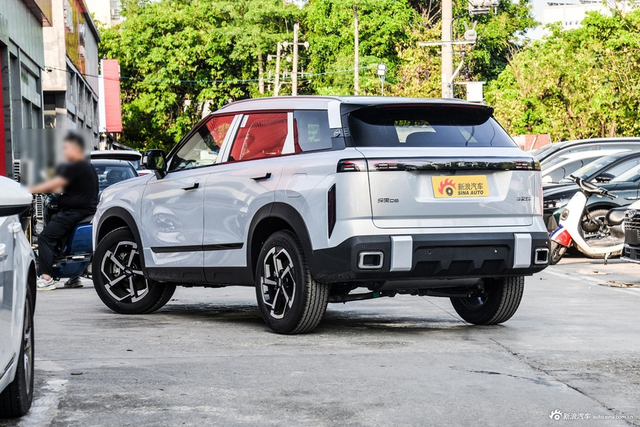 2024款探索06 悦野版 1.6T 两驱探野