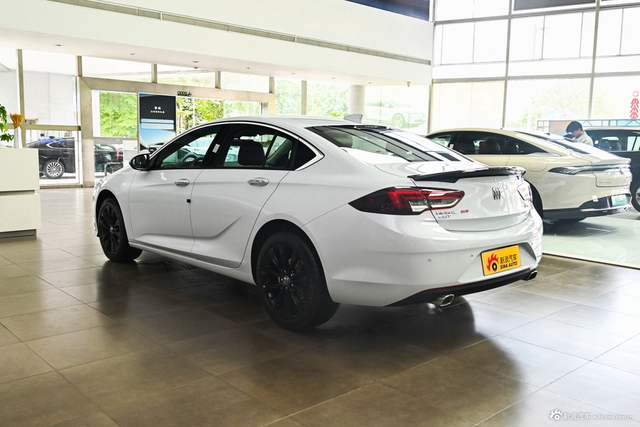 2025款君威 28T 纵享版