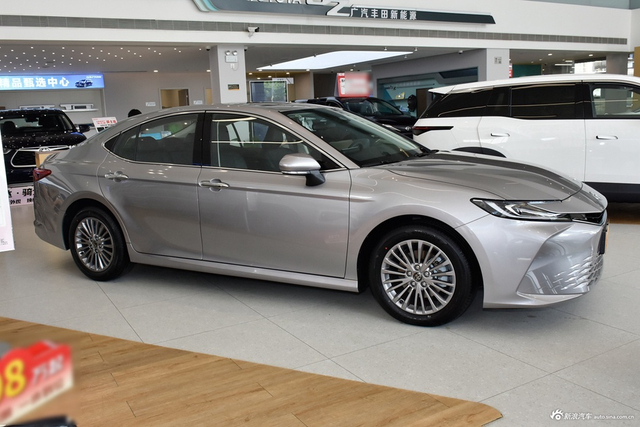 2026款凯美瑞 2.0GVP 豪华版