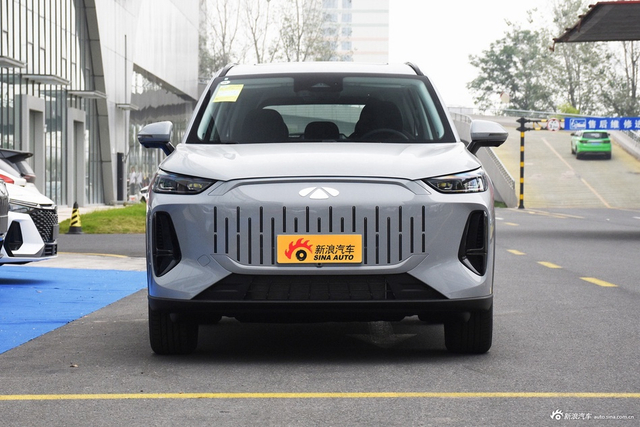 2024款风云T9 120 长续航版豪华型 7座 磷酸铁锂