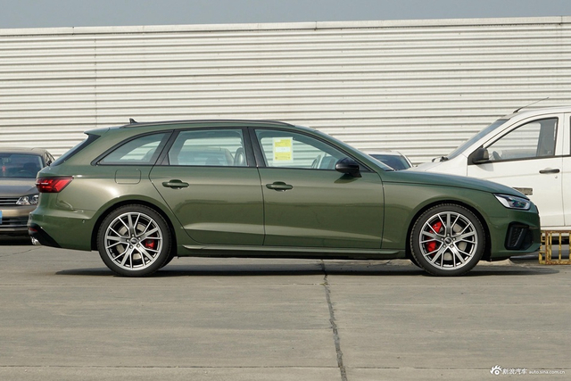 2024款奥迪S4 Avant 3.0TFSI