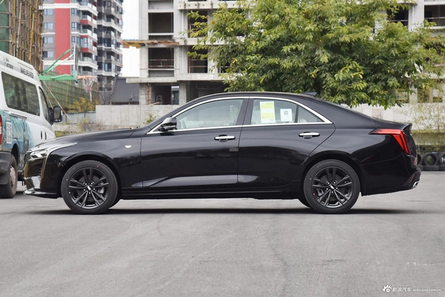 2023款凯迪拉克CT4 28T 豪华型
