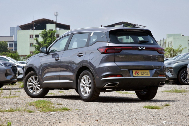 2025款瑞虎7 卓越版 1.5T CVT豪华版