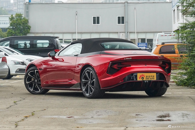 2024款MG Cyberster 580km 超然致远版