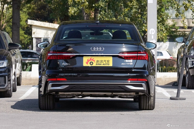 2024款奥迪A6L 40 TFSI 豪华动感型