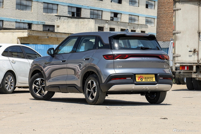 2024款比亚迪元UP 301KM 领先型