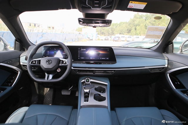 2026款MG7 1.5T 300 DCT优雅版