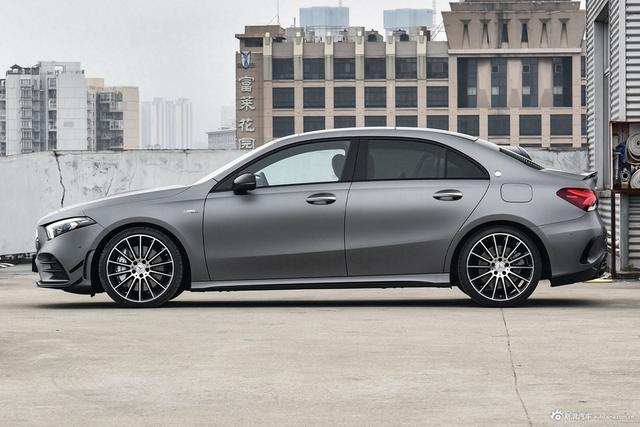 2023款AMG A 35 L 4MATIC