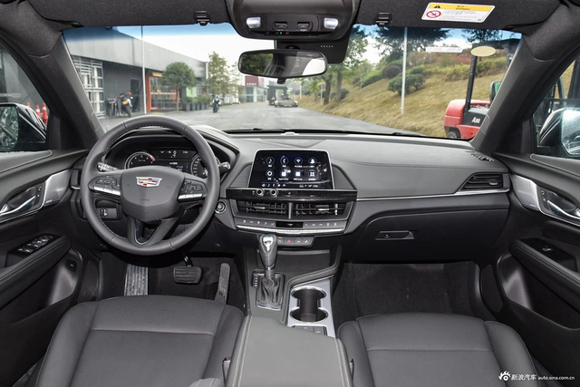 2023款凯迪拉克CT4 28T 豪华型