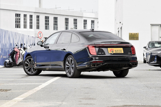 2024款红旗H9 2.0T 旗畅 私享风尚版