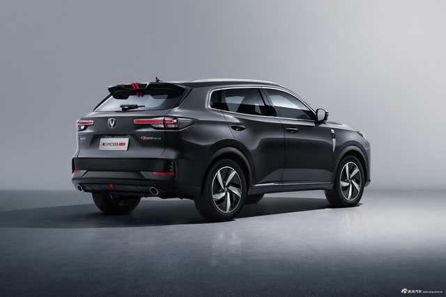 2025款长安CS55 PLUS 第三代 蓝鲸 1.5T 500Bar尊贵型 官图