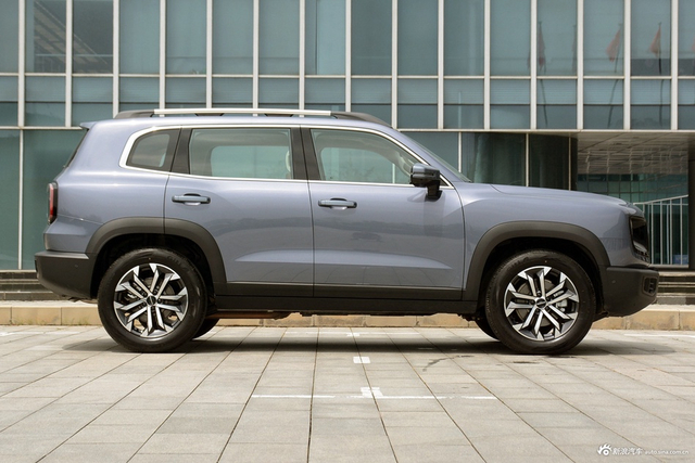2026款哈弗大狗 1.5T DCT边牧版雾隐蓝