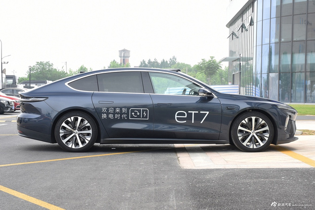 2024款蔚来ET7 75kWh 行政版