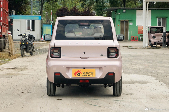 2024款熊猫mini 200km 耐力熊